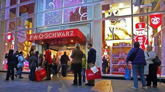 FAO Schwarz eröffnet wieder in New York