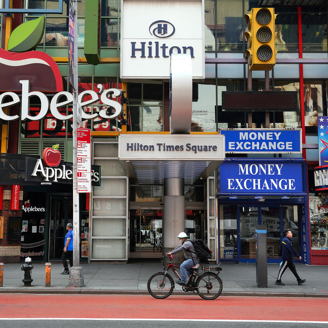 Geld wechseln in New York: Wo und wie du Euro oder Schweizer Franken in US-Dollar tauschst