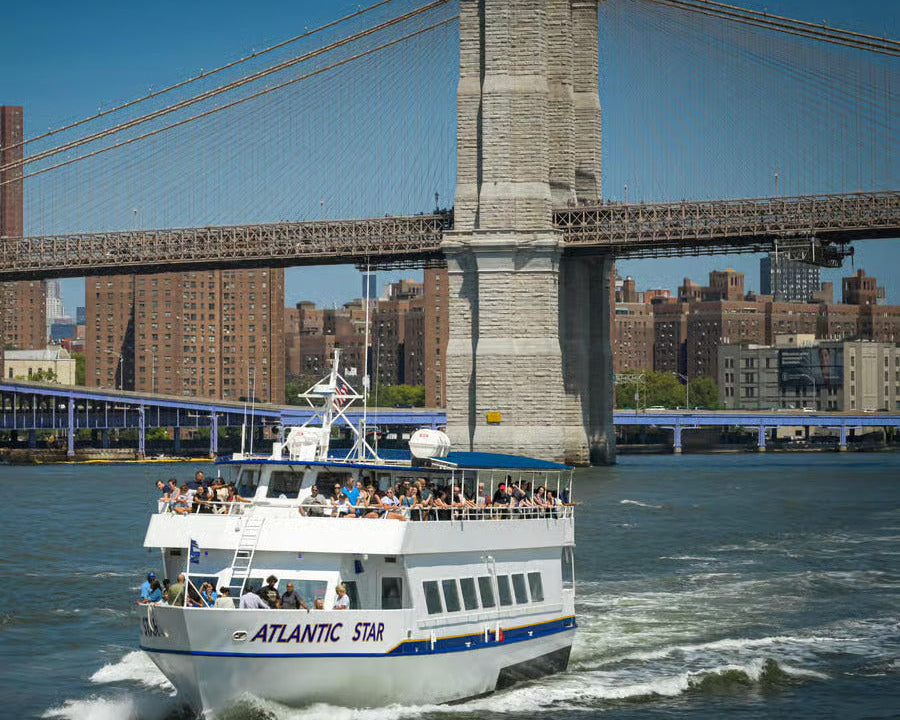 60 Min. Freiheitsstatue und East River Bootsfahrt New York