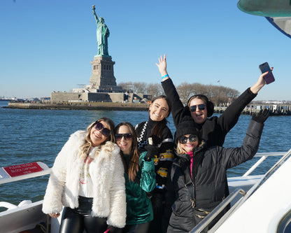 60 Min. Freiheitsstatue und East River Bootsfahrt New York